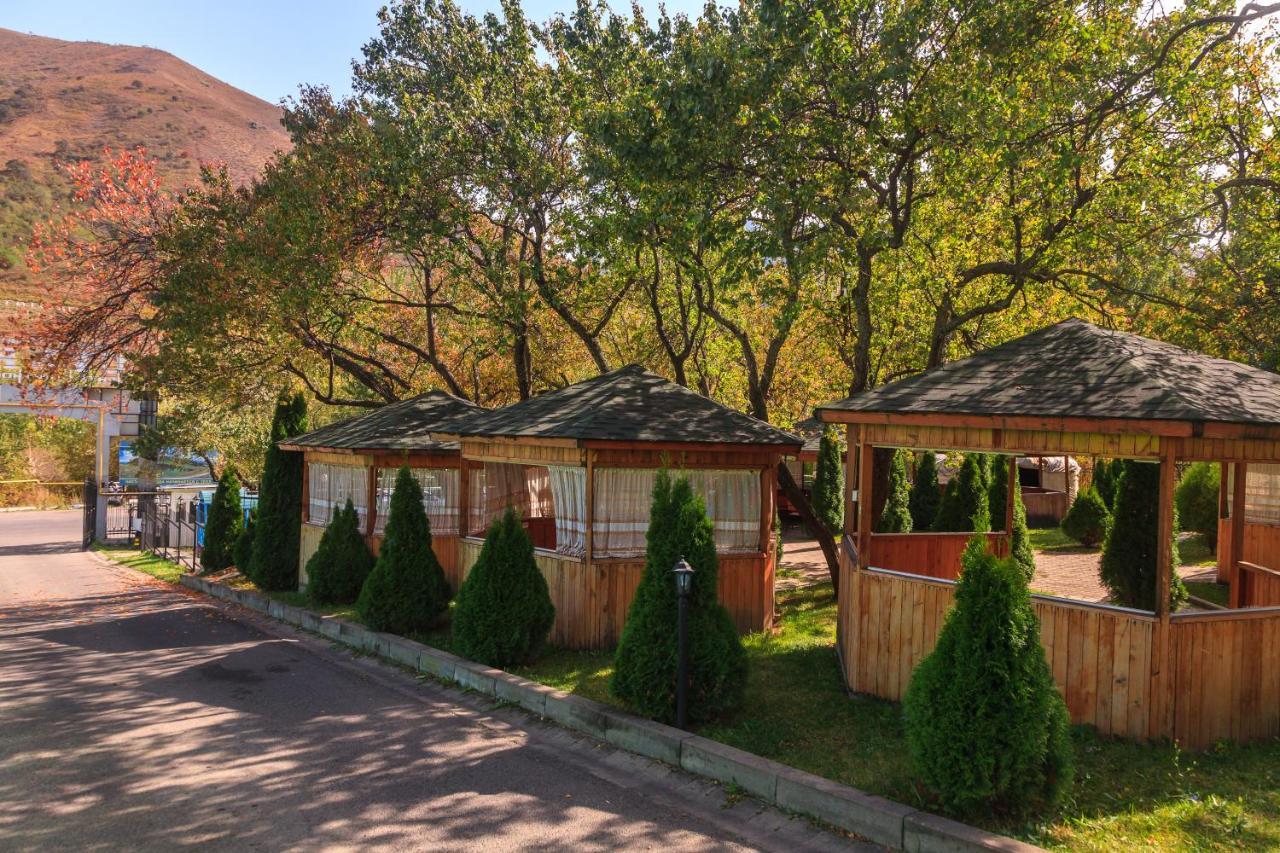 Sunkar Hotel Алматы Экстерьер фото
